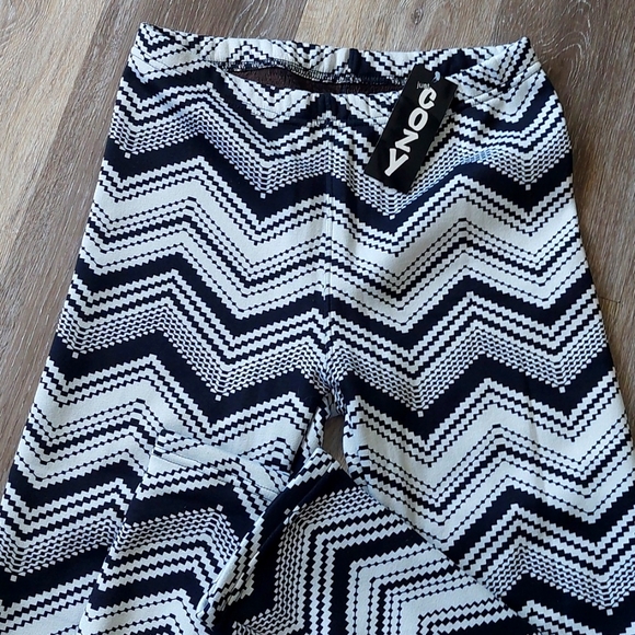 Leggings - Picture 1 of 3